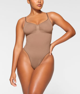 Shapewear With Integrated Hip Circumference
